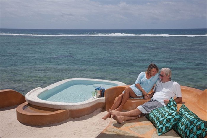 Cliff top pool